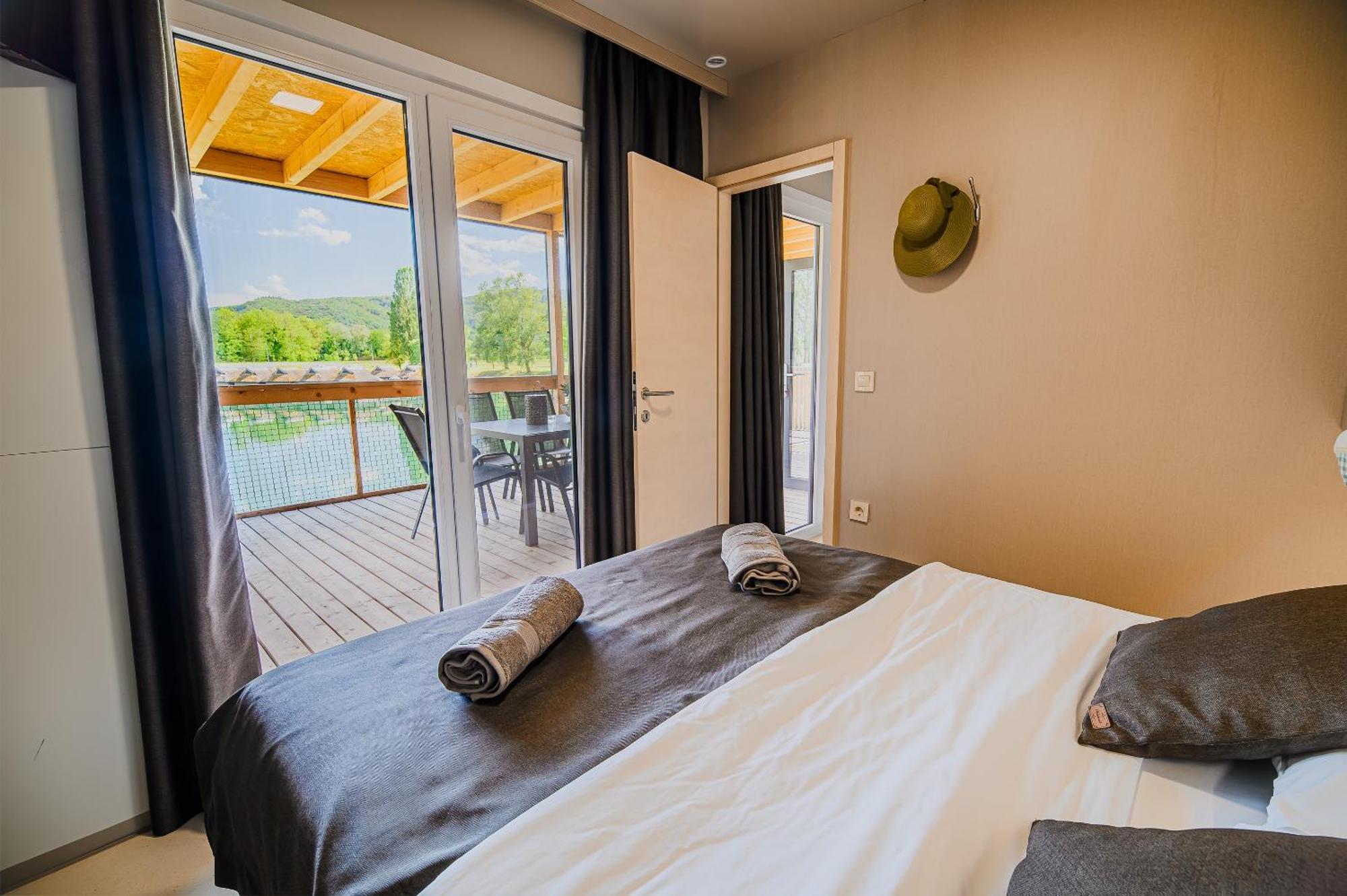 Deluxe Lake View Mobile Homes With Thermal Riviera Tickets Catez ob Savi Exterior foto
